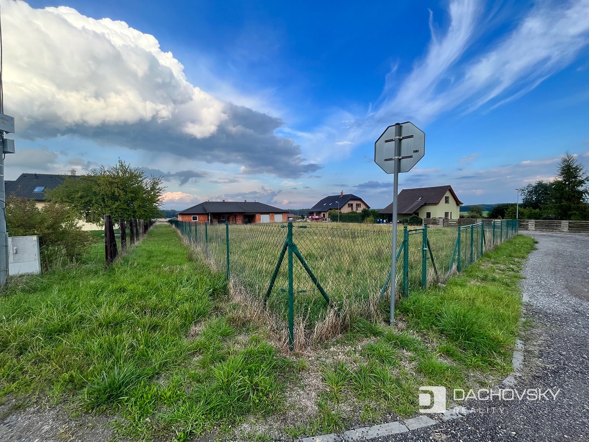 Prodej stavebního pozemku 1265 m²