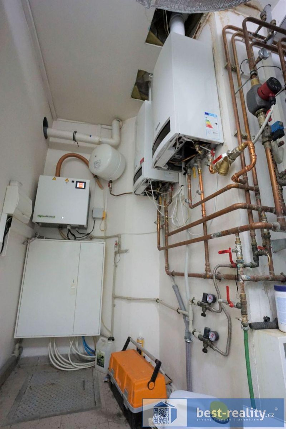 Prodej domu 676 m², pozemek 2737 m²