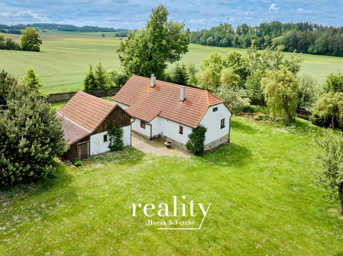Prodaný dům 322 m², pozemek 9361 m²