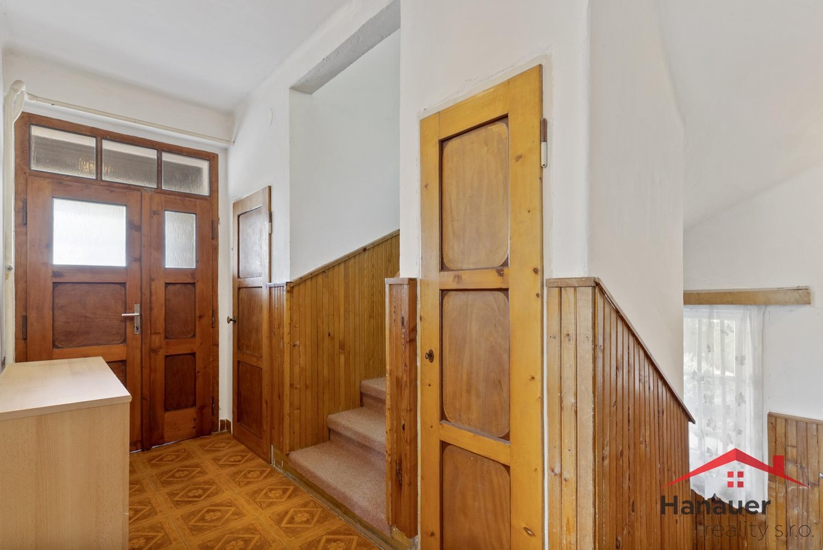 Prodej domu 178 m², pozemek 1299 m²