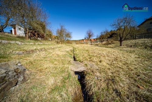 Prodej stavebního pozemku 1726 m²