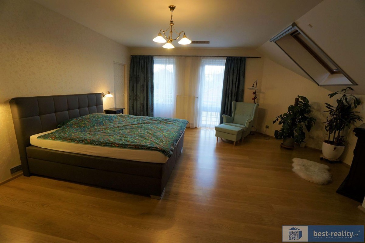 Prodej domu 676 m², pozemek 2737 m²