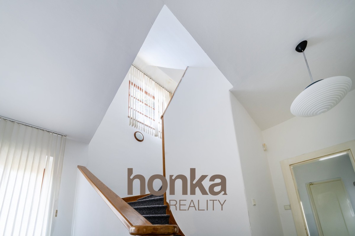 Prodej vily 183 m², pozemek 1161 m²