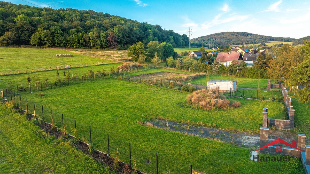 Prodej stavebního pozemku 1950 m²