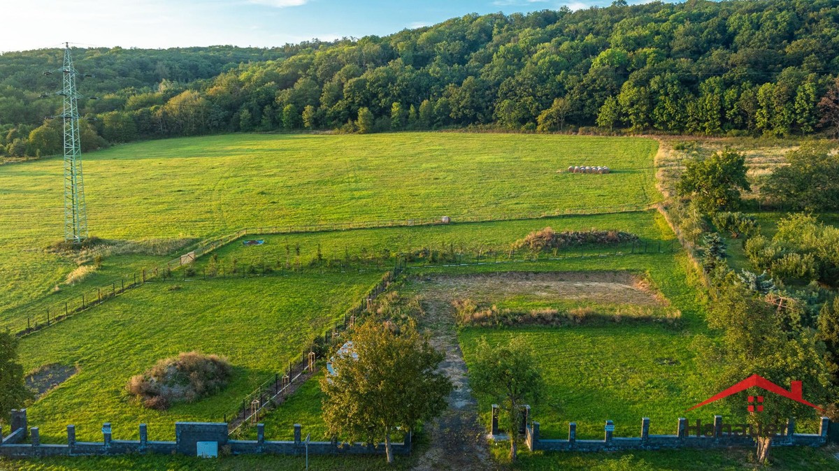 Prodej stavebního pozemku 1950 m²