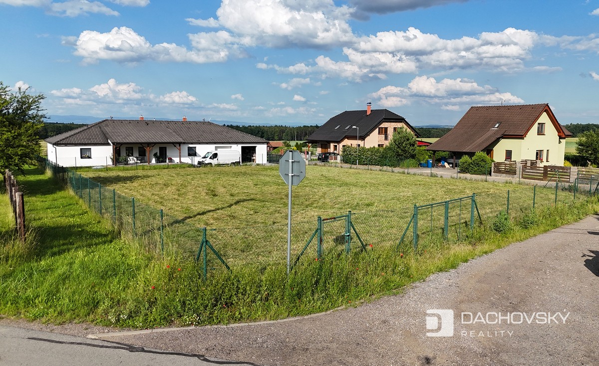 Prodej stavebního pozemku 1265 m²