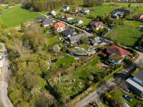 Prodaná vila 229 m², pozemek 1335 m²