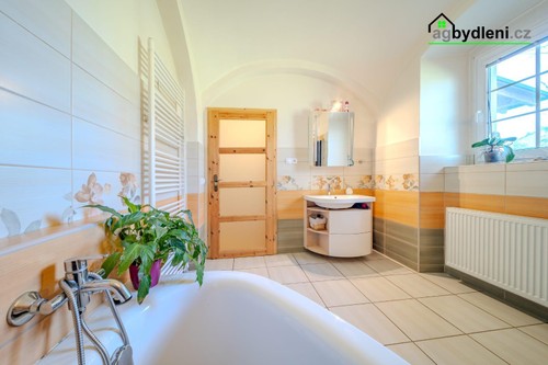Prodej domu 240 m², pozemek 5595 m²