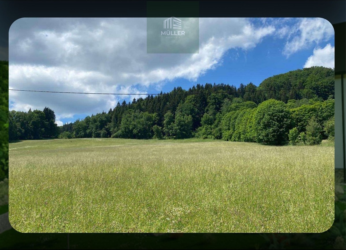 Prodej stavebního pozemku 1636 m²