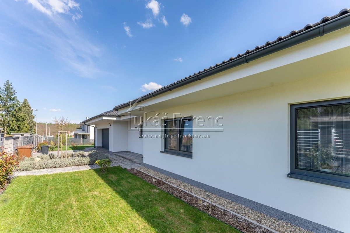 Prodej domu 221 m², pozemek 1950 m²