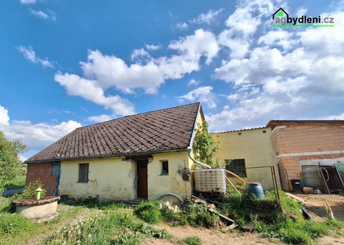 Prodej stavebního pozemku 2975 m²