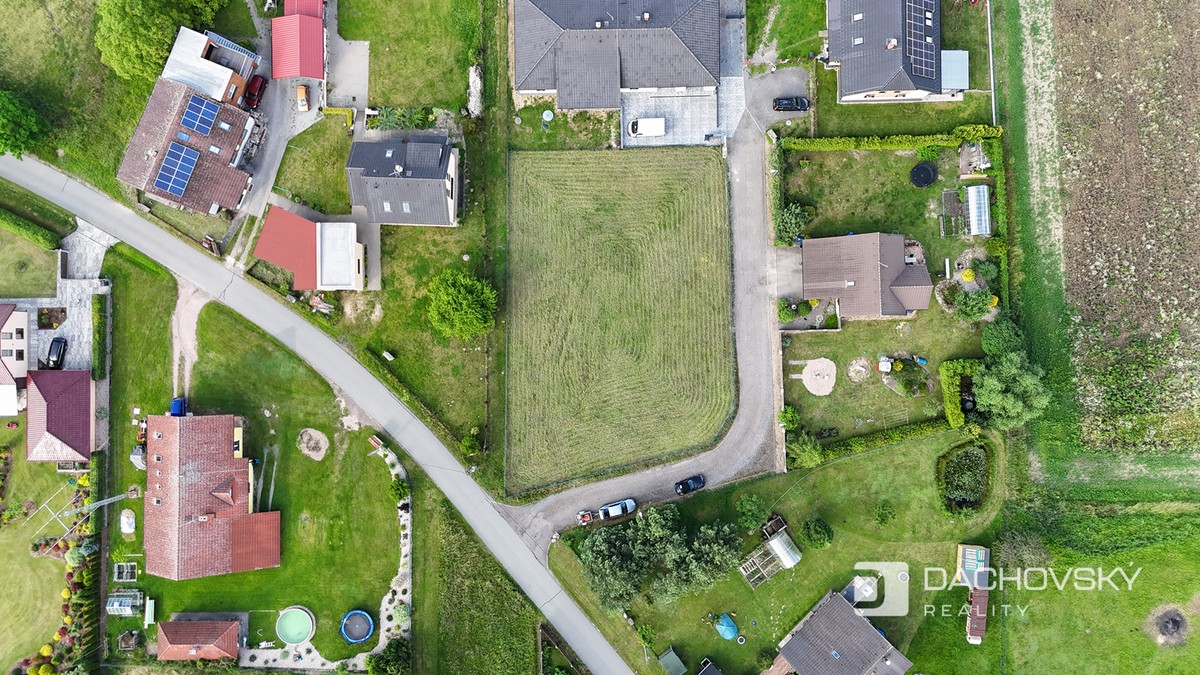 Prodej stavebního pozemku 1265 m²