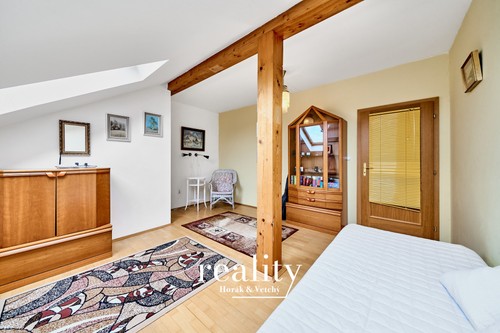 Prodaný dům 322 m², pozemek 9361 m²