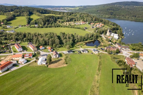 Prodej stavebního pozemku 1207 m²