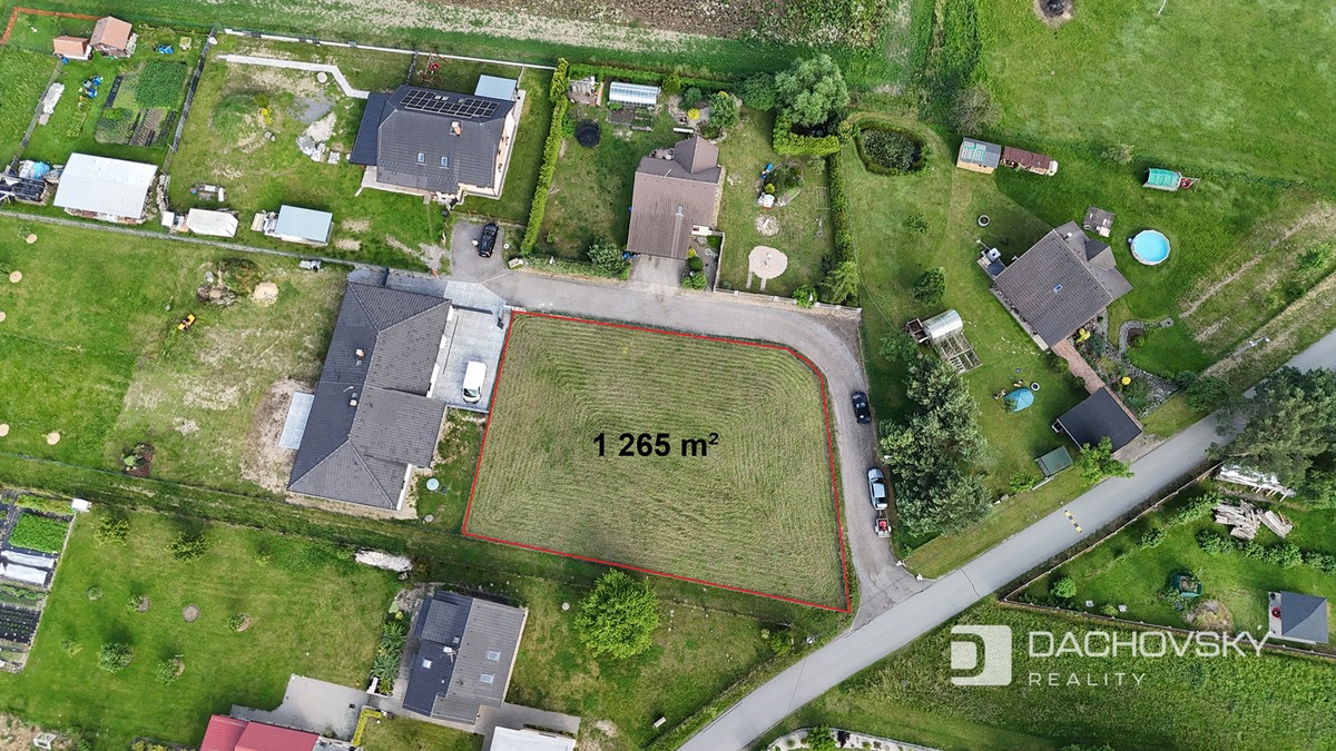 Prodej stavebního pozemku 1265 m²