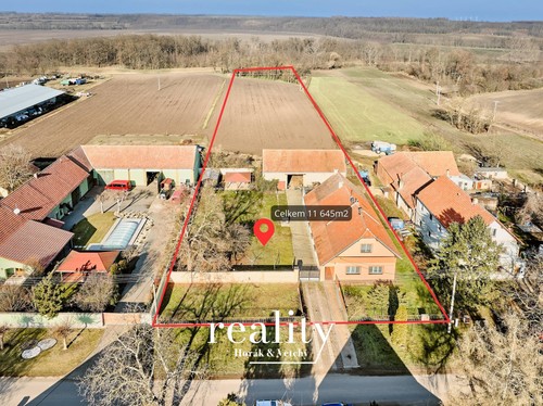 Prodej zemědělské usedlosti 500 m², pozemek 11645 m²