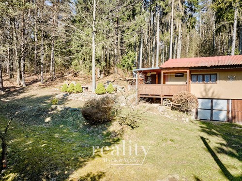 Prodaná chata 33 m², pozemek 520 m²