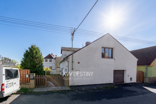 Prodaný dům 300 m², pozemek 676 m²