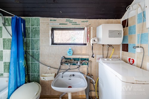 Prodaná chata 50 m², pozemek 472 m²