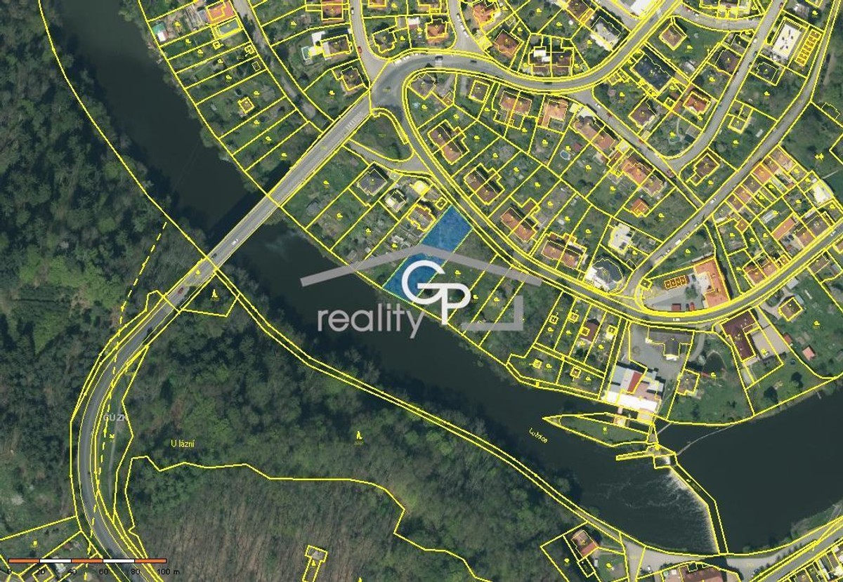 Prodej stavebního pozemku 1330 m²