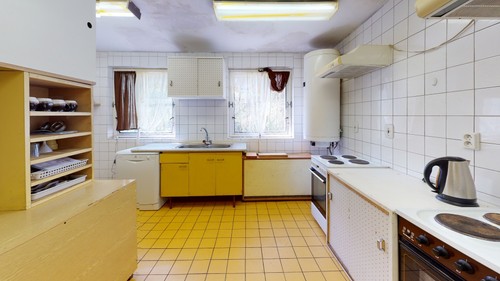 Prodaný dům 411 m², pozemek 8452 m²