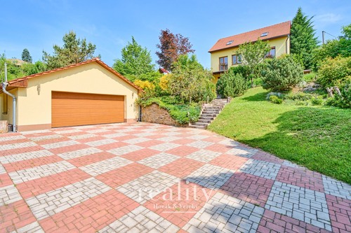 Prodaný dům 202 m², pozemek 1641 m²