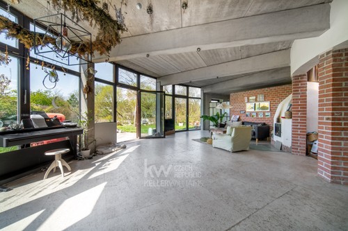 Prodaná vila 229 m², pozemek 1335 m²