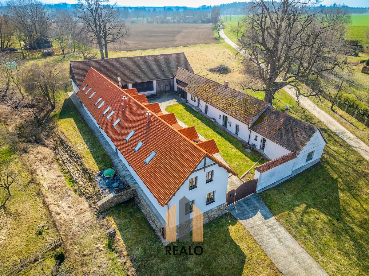 Prodej chalupy 399 m², pozemek 6536 m²
