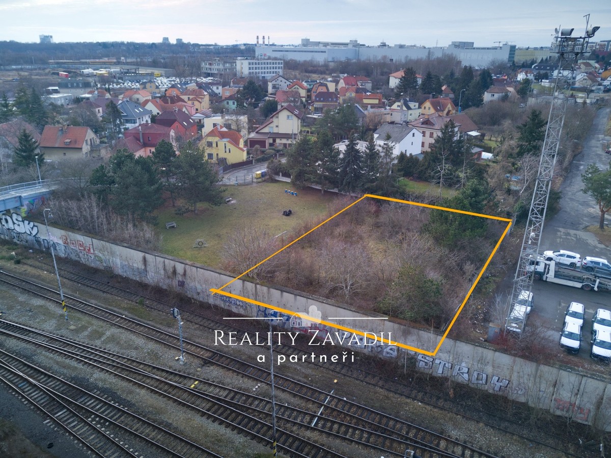 Prodej stavebního pozemku 1085 m²