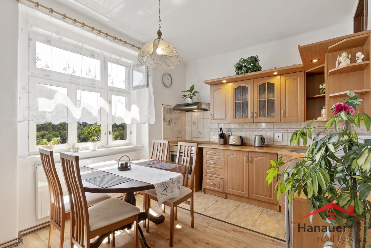 Prodej domu 178 m², pozemek 1299 m²