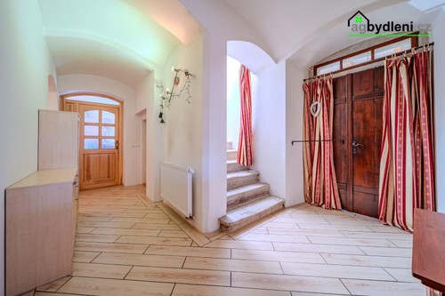 Prodej domu 240 m², pozemek 5595 m²