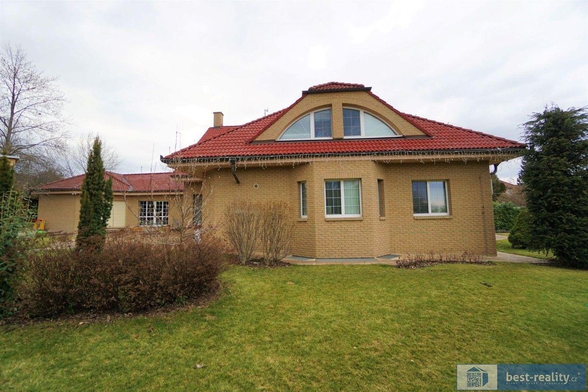 Prodej domu 676 m², pozemek 2737 m²