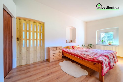 Prodej domu 240 m², pozemek 5595 m²