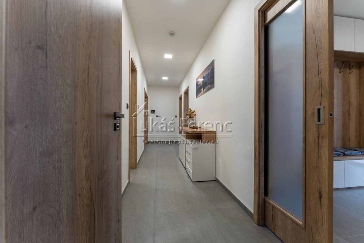 Prodej domu 221 m², pozemek 1950 m²