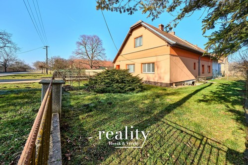 Prodej zemědělské usedlosti 500 m², pozemek 11645 m²