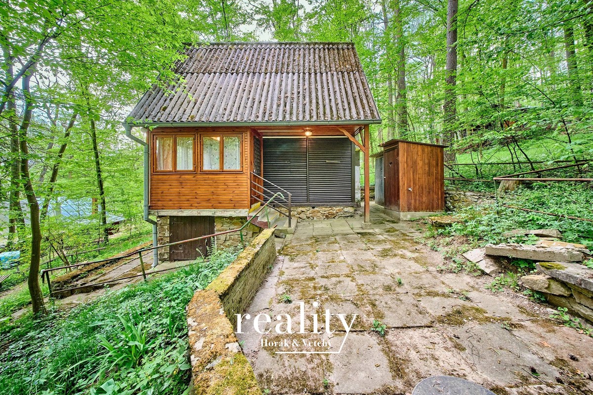 Prodej chaty 40 m², pozemek 1 m²