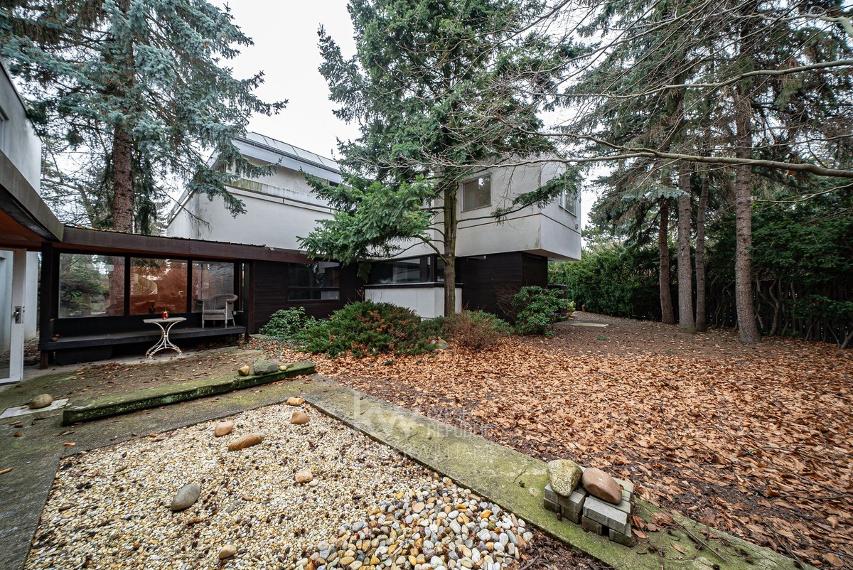 Prodej vily 747 m², pozemek 933 m²