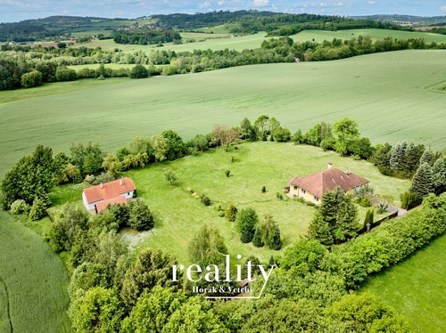 Prodaný dům 322 m², pozemek 9361 m²
