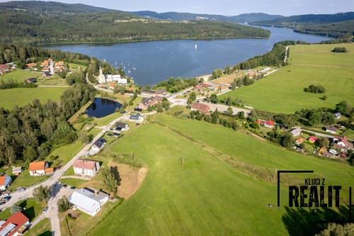 Prodej stavebního pozemku 1207 m²