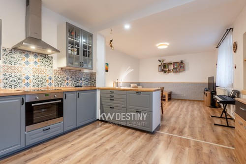 Prodaný dům 300 m², pozemek 676 m²