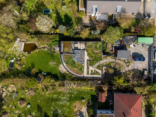 Prodaná vila 229 m², pozemek 1335 m²