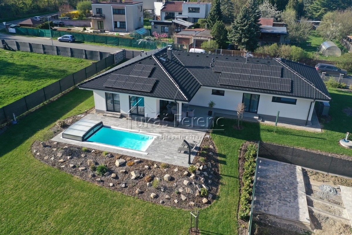 Prodej domu 221 m², pozemek 1950 m²