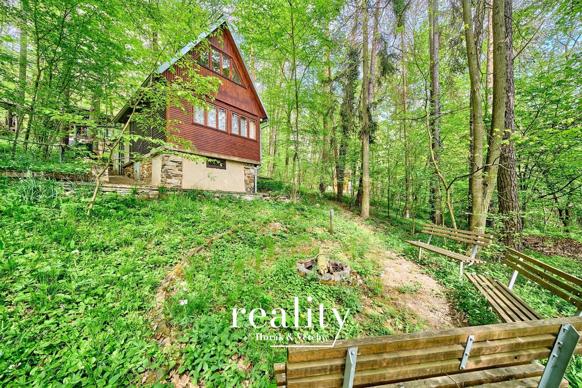 Prodej chaty 40 m², pozemek 1 m²