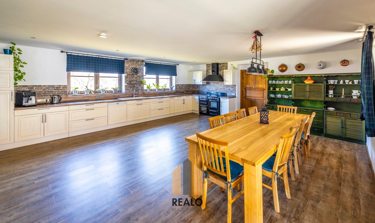 Prodej chalupy 399 m², pozemek 6536 m²