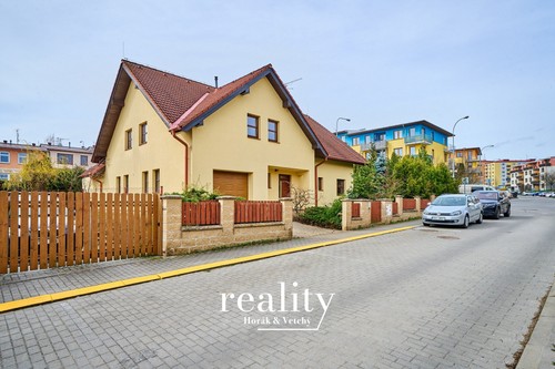 Prodaný dům 280 m², pozemek 764 m²