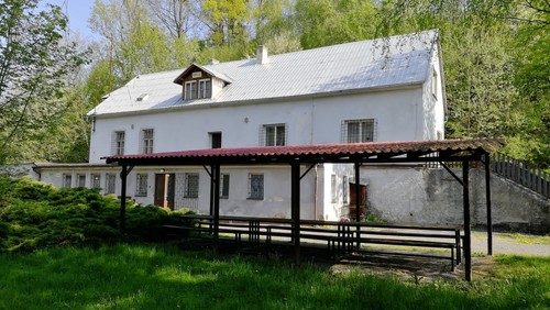 Prodaný dům 411 m², pozemek 8452 m²