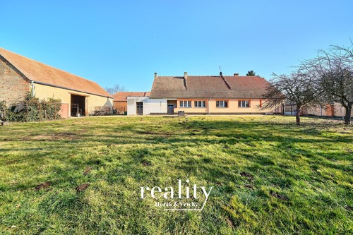 Prodej zemědělské usedlosti 500 m², pozemek 11645 m²