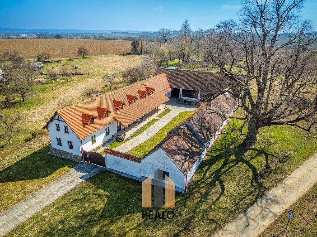 Prodej chalupy 399 m², pozemek 6536 m²
