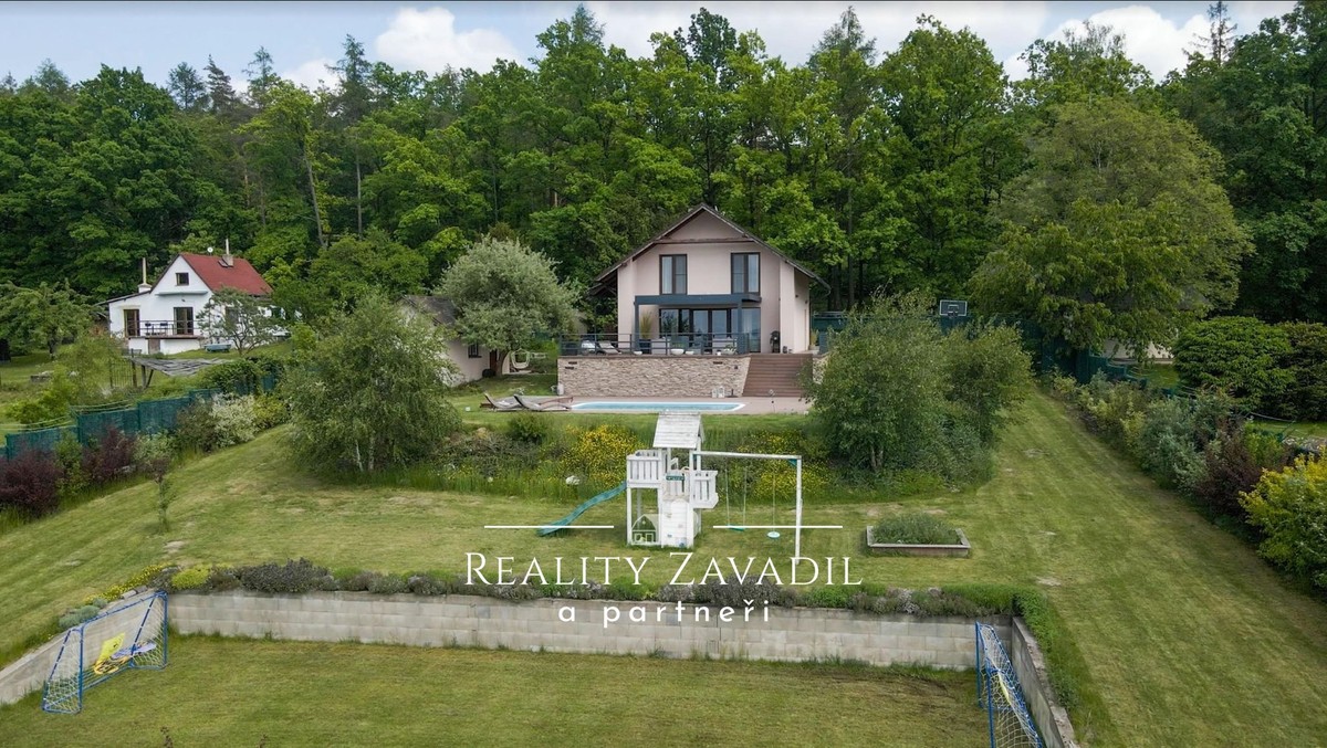 Prodej vily 133 m², pozemek 1739 m²
