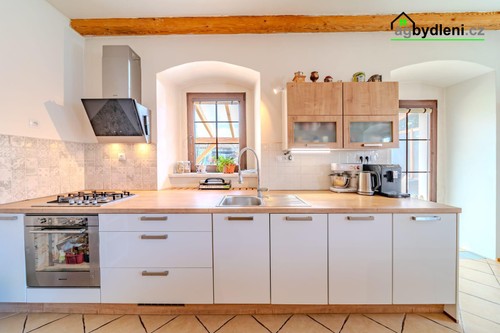 Prodej domu 240 m², pozemek 5595 m²